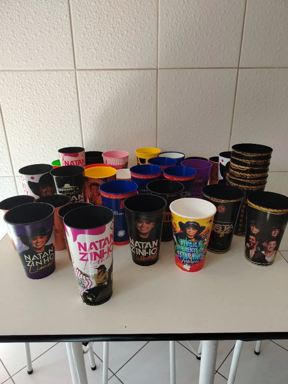Diversos copos personalizados