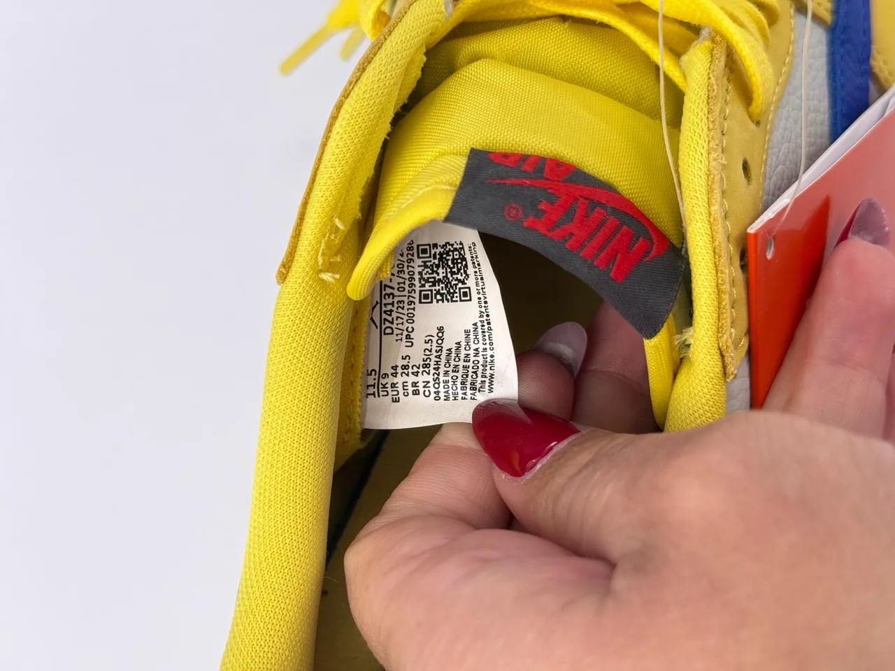 Air Jordan 1 x Travis Scott - Foto 5