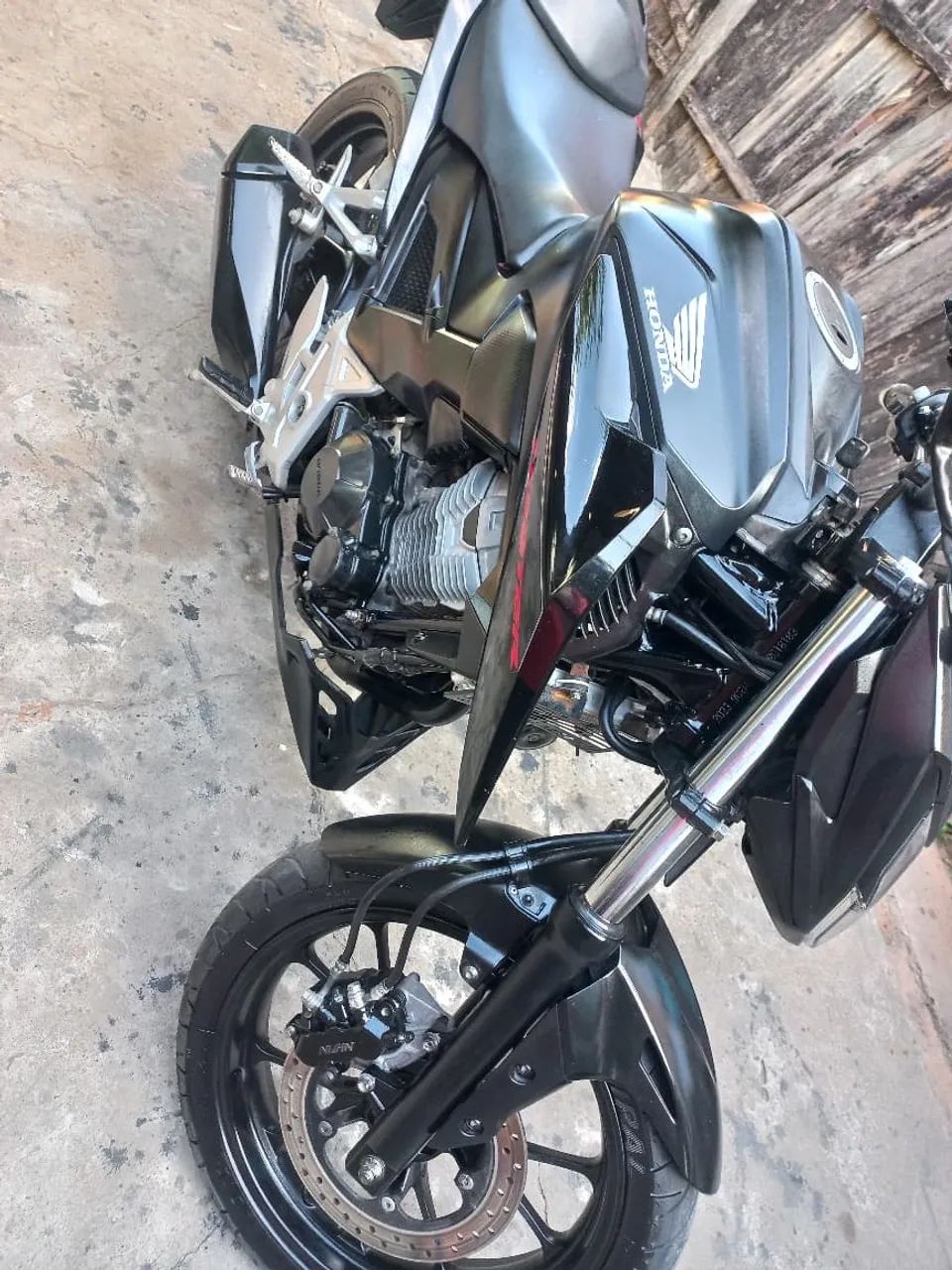CB 300f 