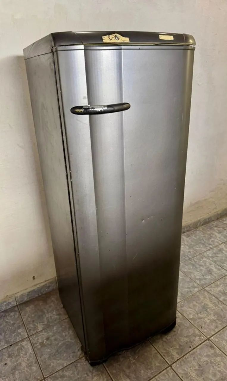 Vendo geladeira usada