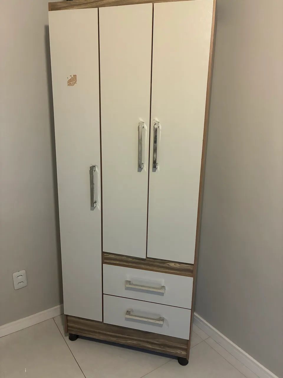     Guarda-Roupa 3 Portas e 2 Gavetas - Ótimo Estado 