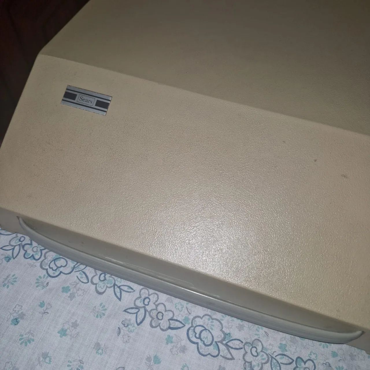 Máquina de escrever Chevron Sears, antiga e conservada.  - Foto 3