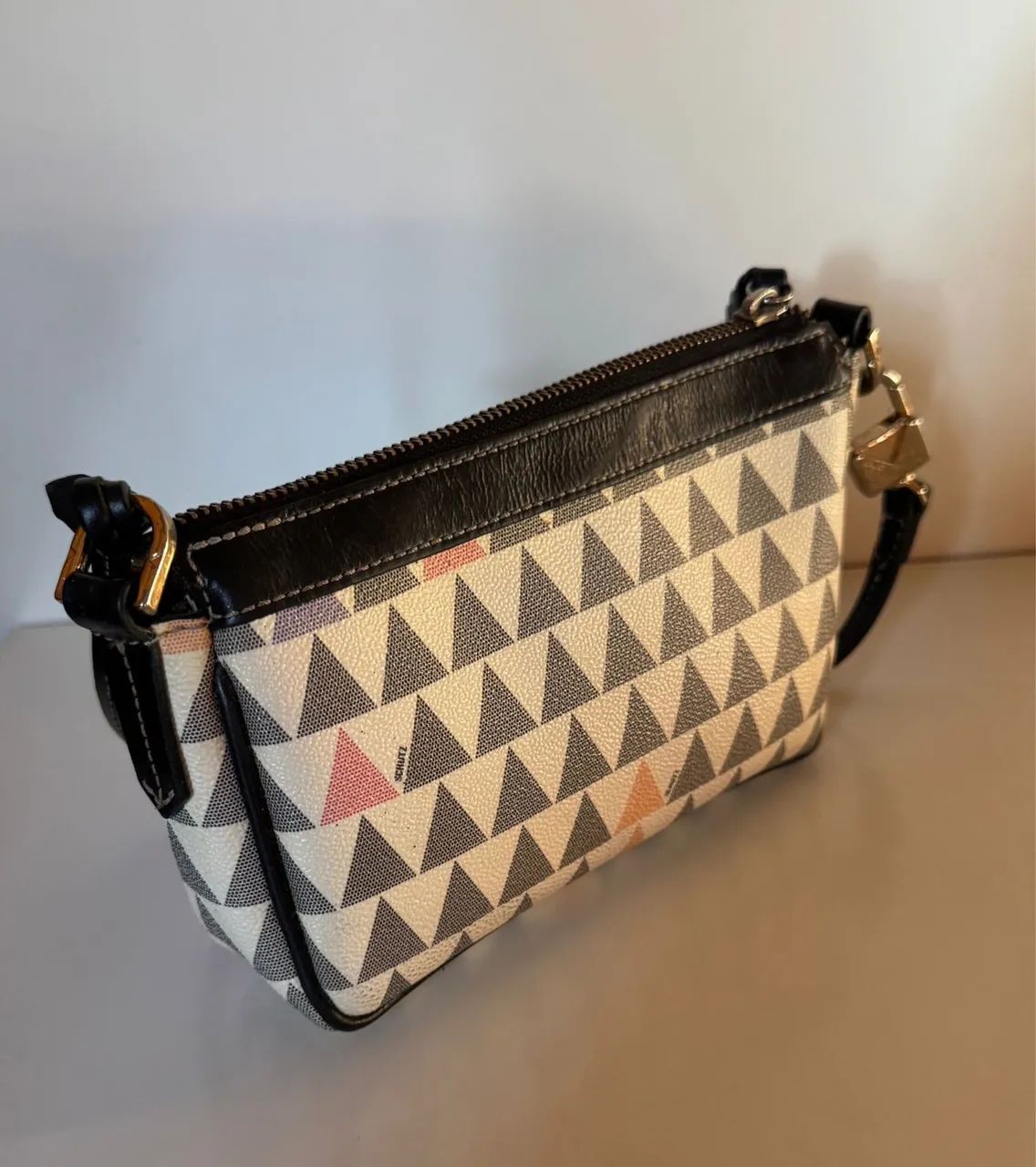 Bolsa Schutz triangle emmy - Foto 2