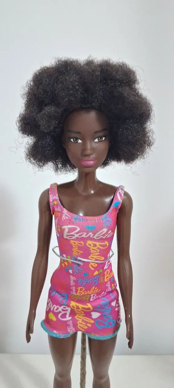 Barbie negra antiga usada  - Foto 2