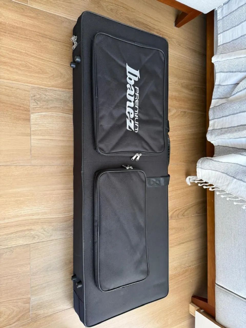 Ibanez Premium RG721FM + Case - Foto 4