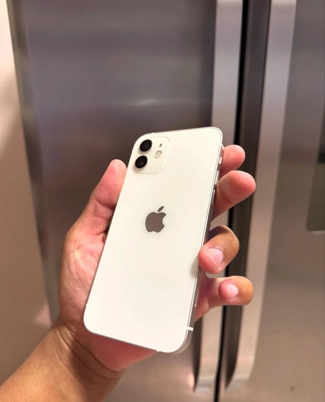 iPhone 12 normal com caixa 128gb - Foto 2