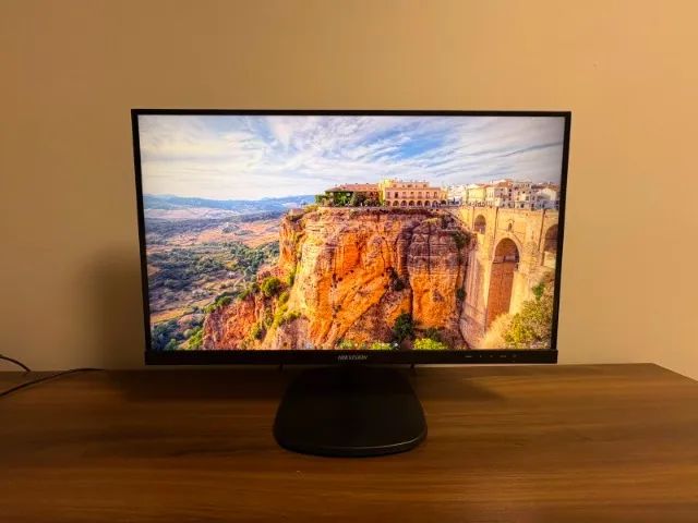 Monitor 27" Hikvision Borderless Full HD 60hz
