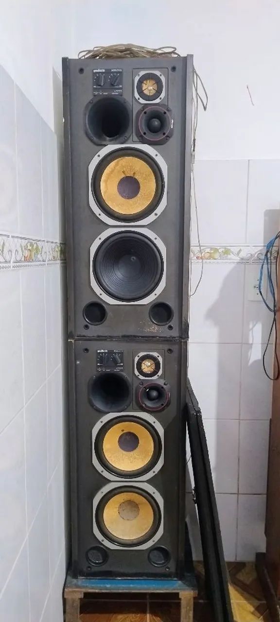 NEW SOUNDS BOX 1972-1986 CDセット（No.1欠品） Vende-se caixa de som completa - Equipamentos e Acessórios de Som