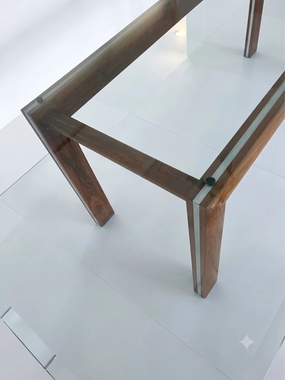 Mesa de Jantar em Madeira Vidro e Aço 