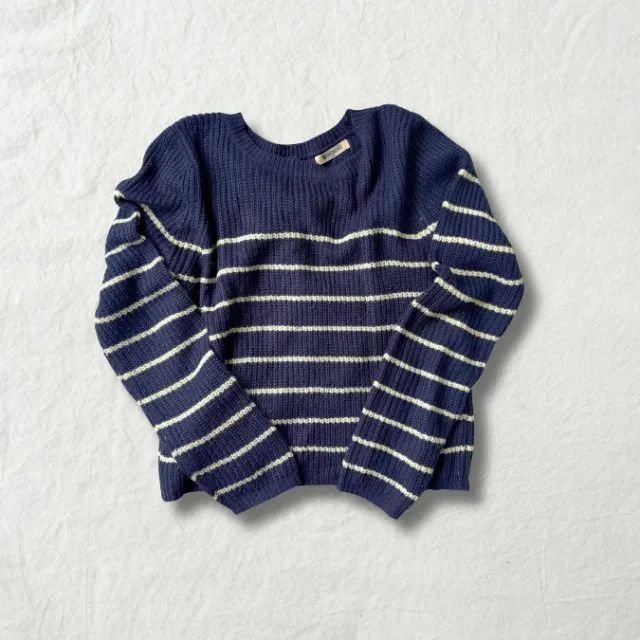 Blusa de lã listrada com trançado ajustável nas costas