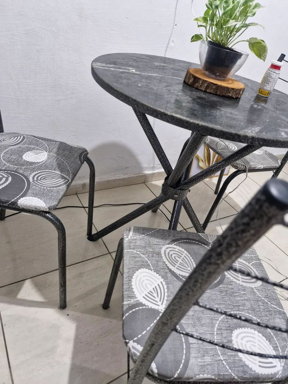 Mesa com 4 cadeiras  - Foto 4