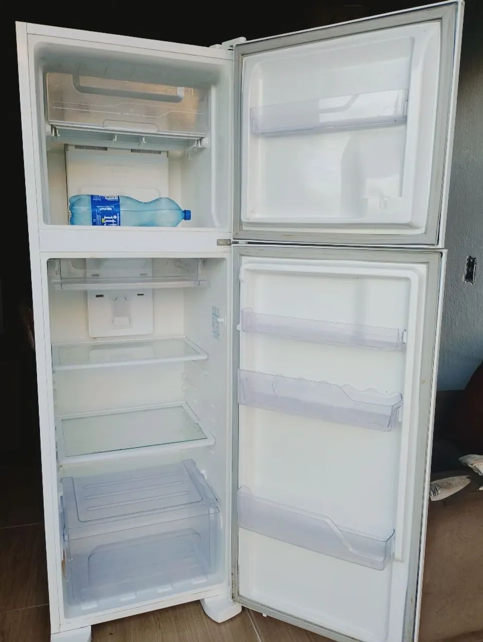 Vendo geladeira Electrolux  - Foto 4
