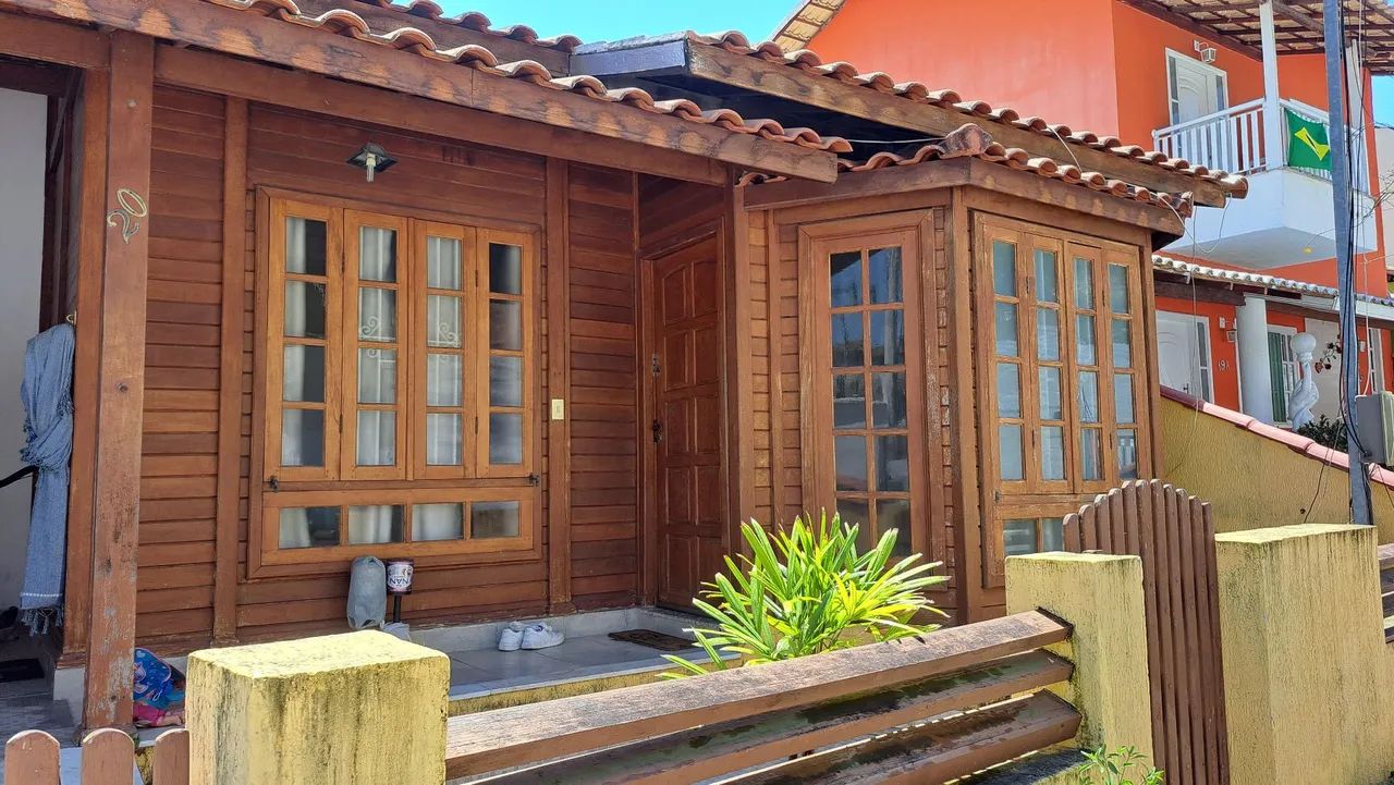 Linda Casa em condomínio com 3 quartos - Júlia Deberg 