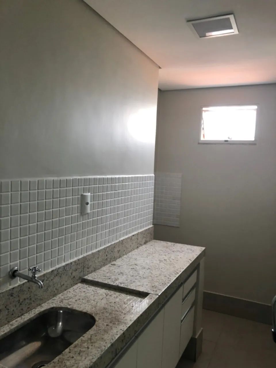 ALUGO COMERCIAL/RESIDENCIAL APARTAMENTO REFORMADO - Foto 4