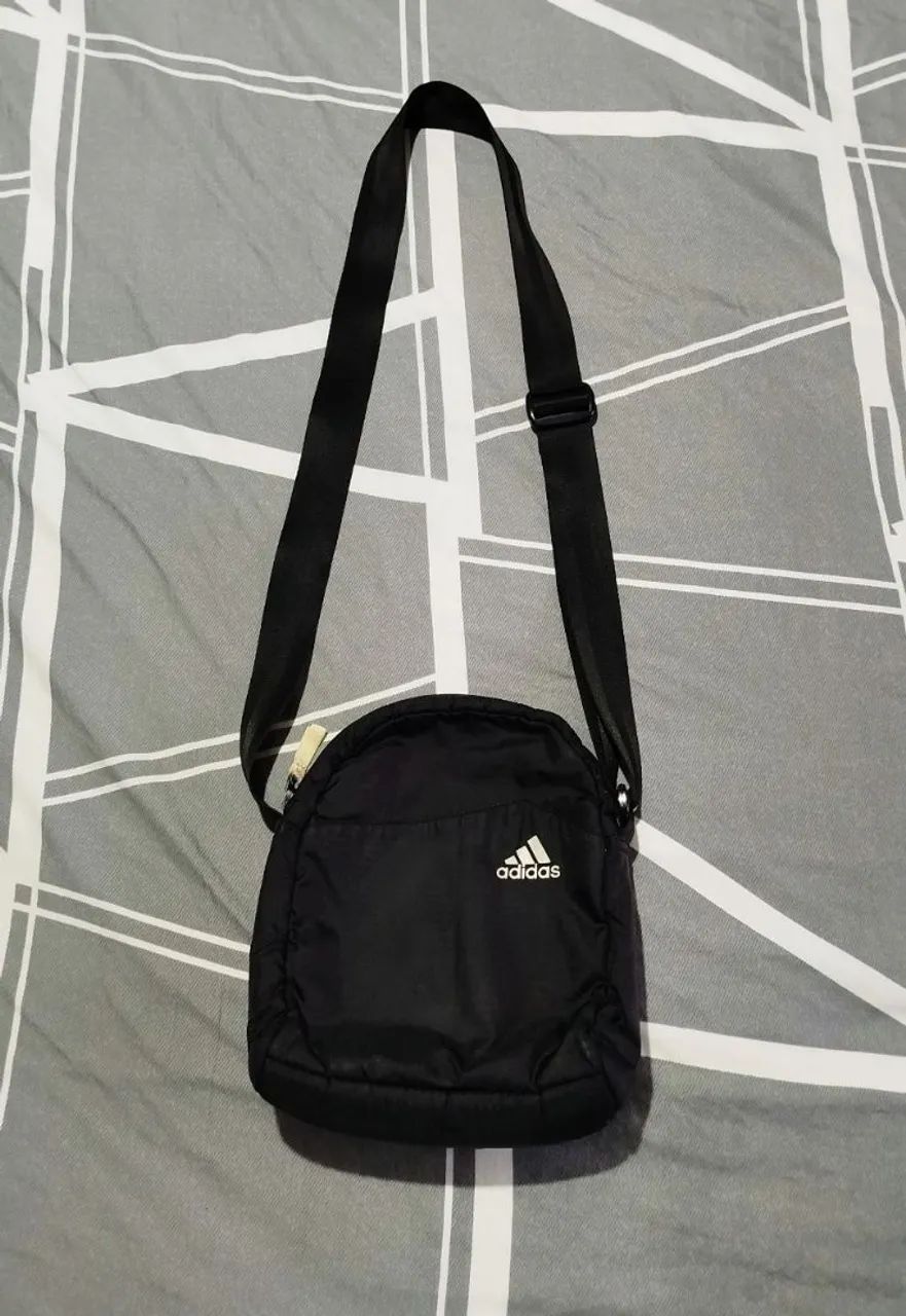 Bolsa Adidas shoulder bag preta 