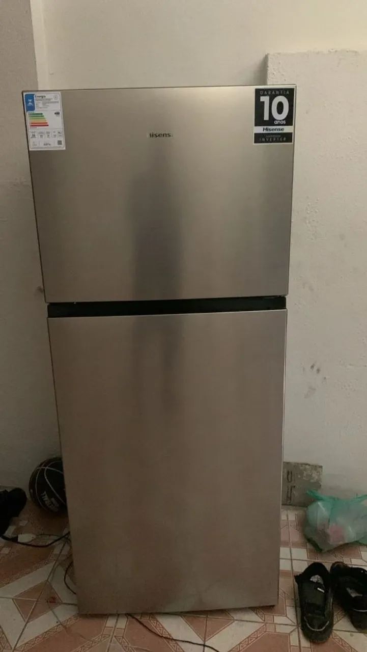 Geladeira hisense nova