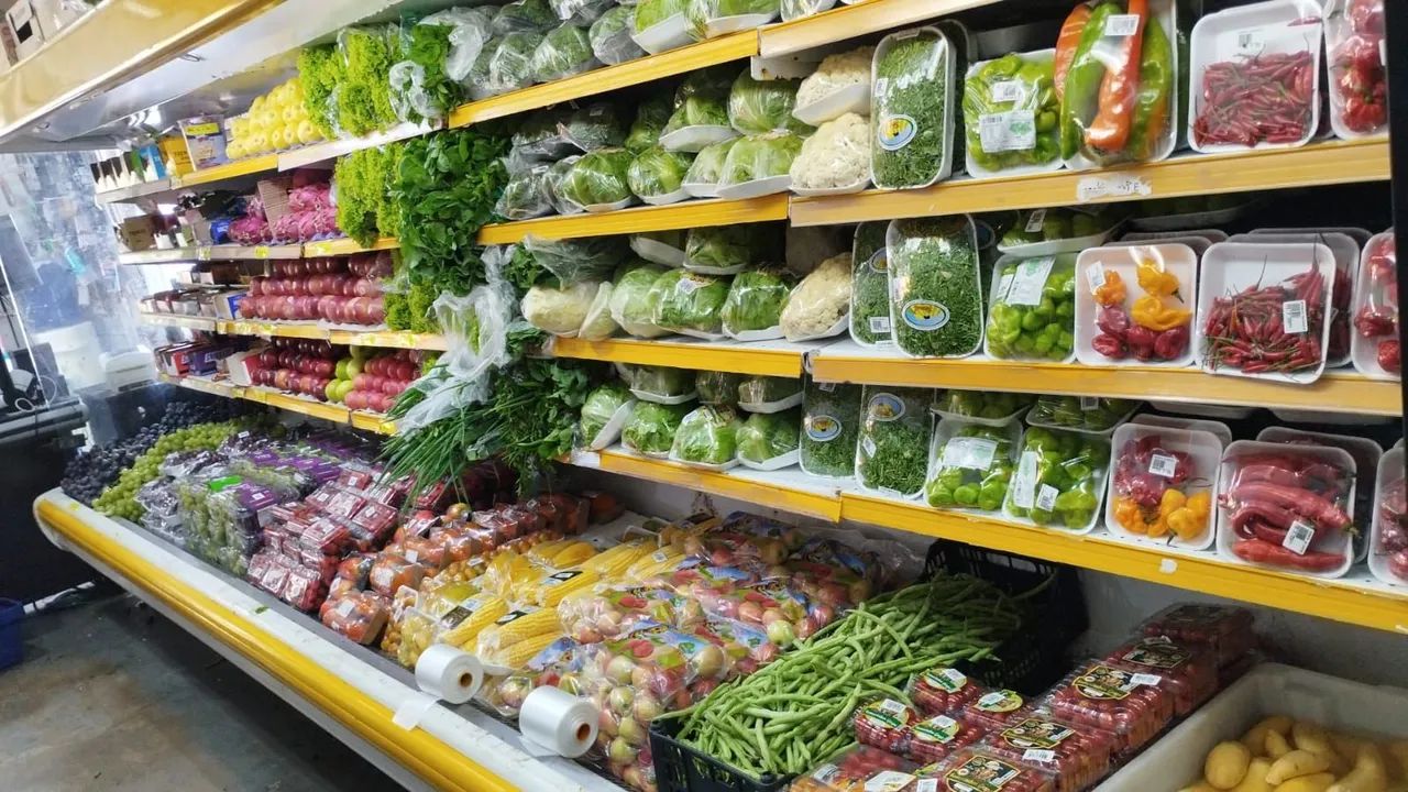 Balcão aberto hortifrute 