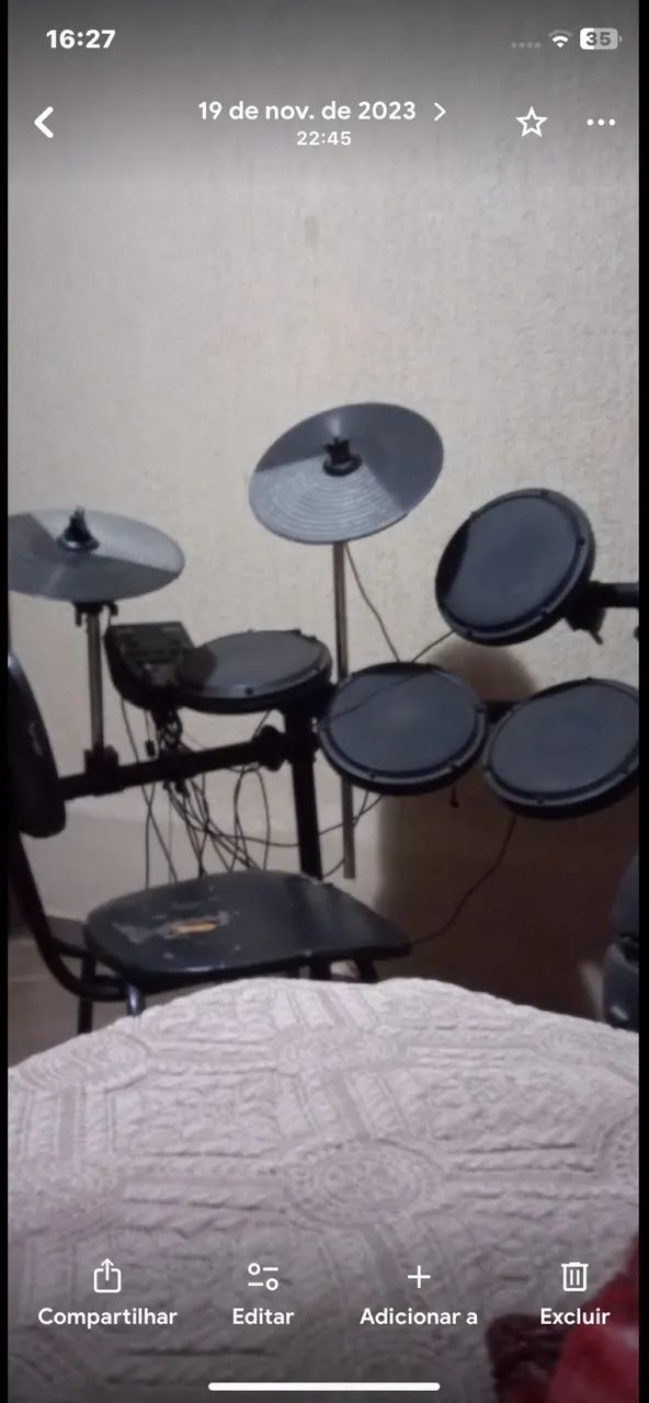 Bateria eletrônica alesis 