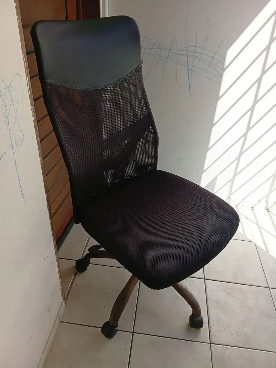 Cadeira de escritório - Foto 2