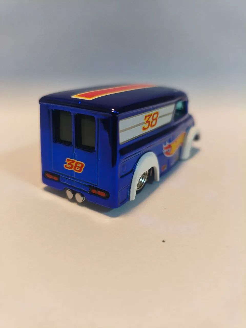 Hot Wheels RLC Real Riders Dairy Delivery - Brinquedos e Jogos