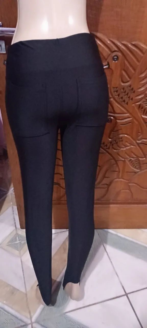 Calça legging  de pezinho  - Foto 2
