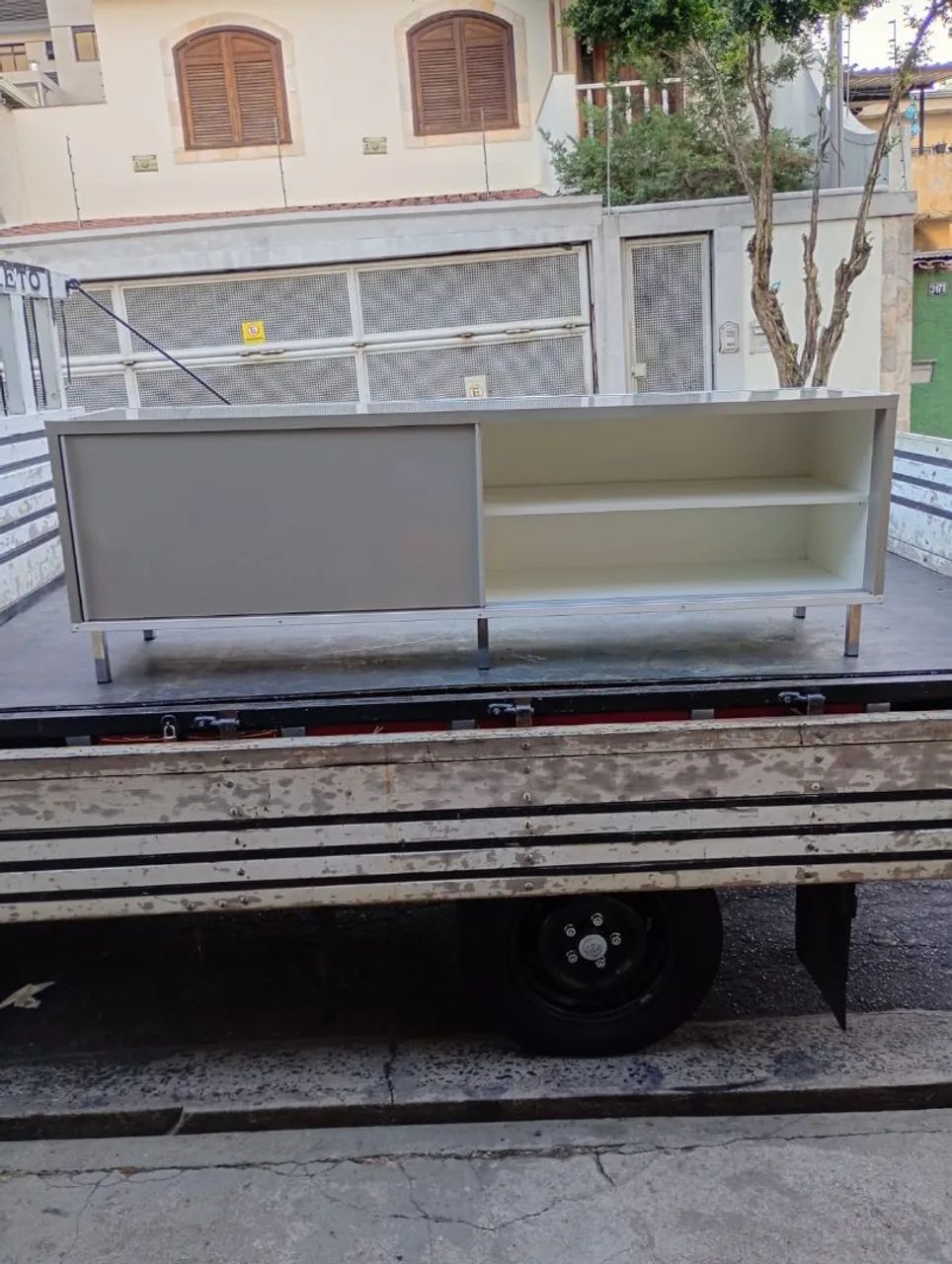 Rack móvel feito com MDF pes metálico - Foto 2