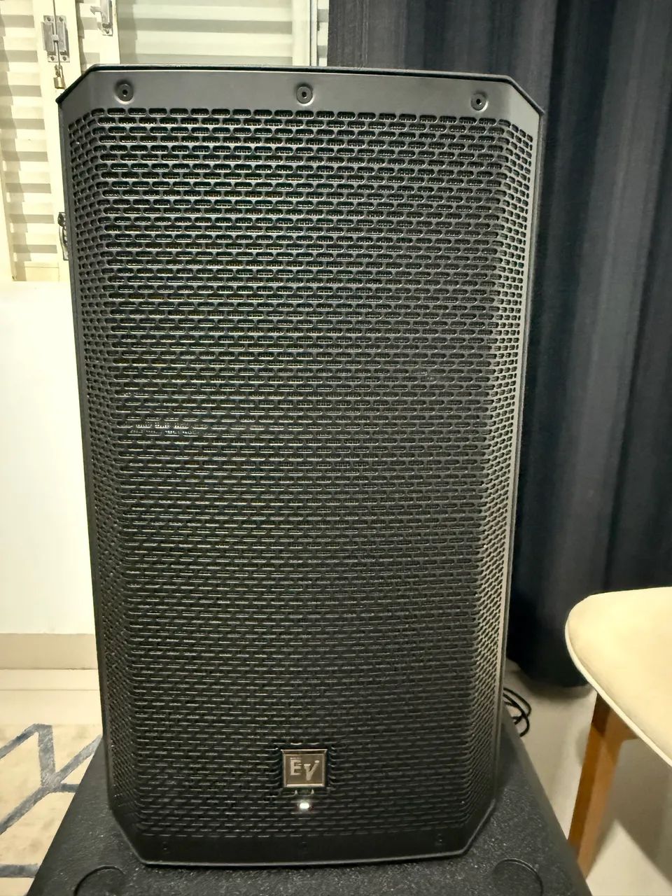 CAIXA ELECTRO VOICE EV ATIVA.  NOVA 