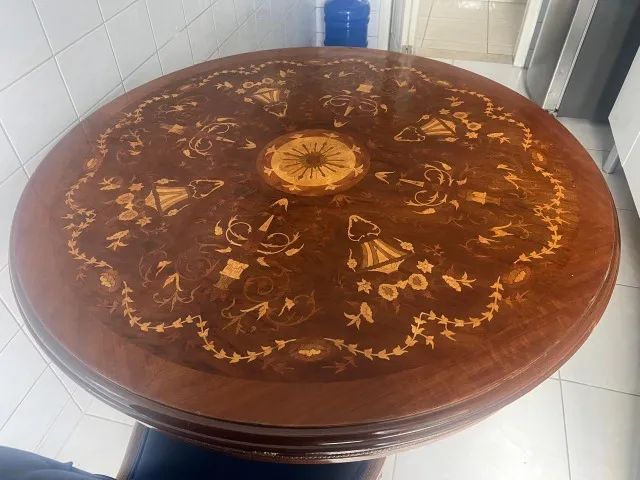 Vendo uma mesa Grega de madeira - Foto 2