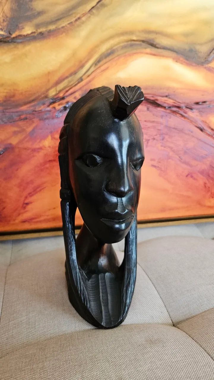 Busto feminino importado da África em madeira maciça.  - Foto 2