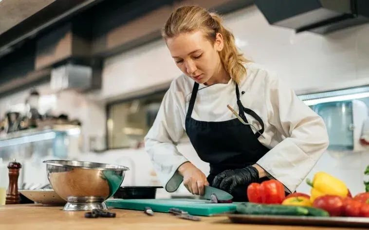 Vaga Auxiliar de Cozinha 