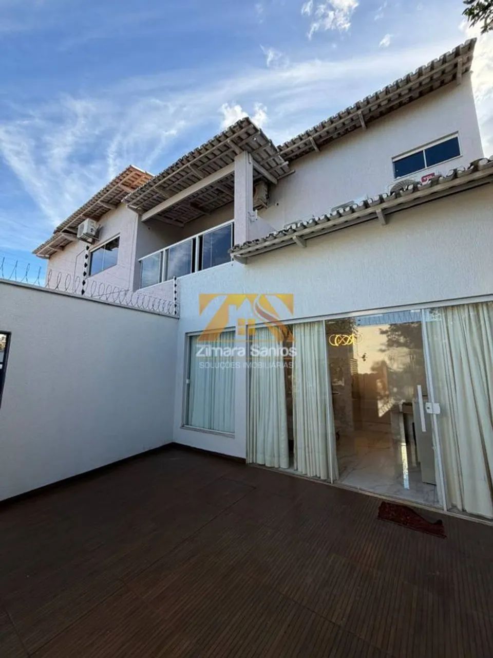 Sobrado com 4 Suítes, 376 M² - 208 Norte (Arne 24) - Palmas/To