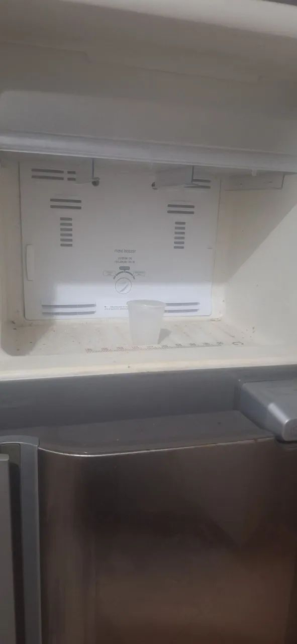 Geladeira Brastemp Clean Inox frost free - Foto 2