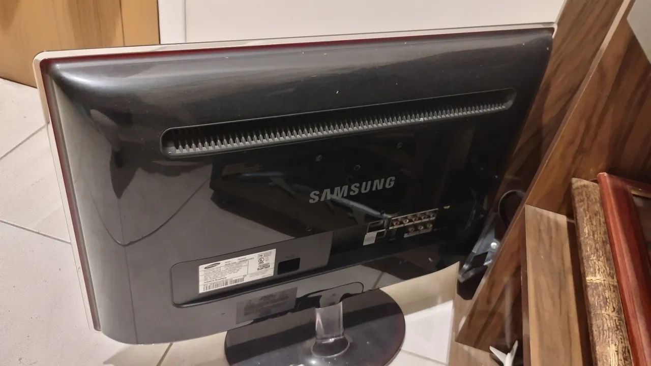 Tv monitor Samsung 24 polegadas  - Foto 2