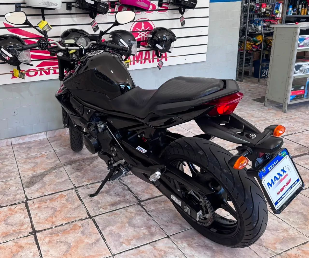 XJ 6 N Ano 2012 - Foto 2