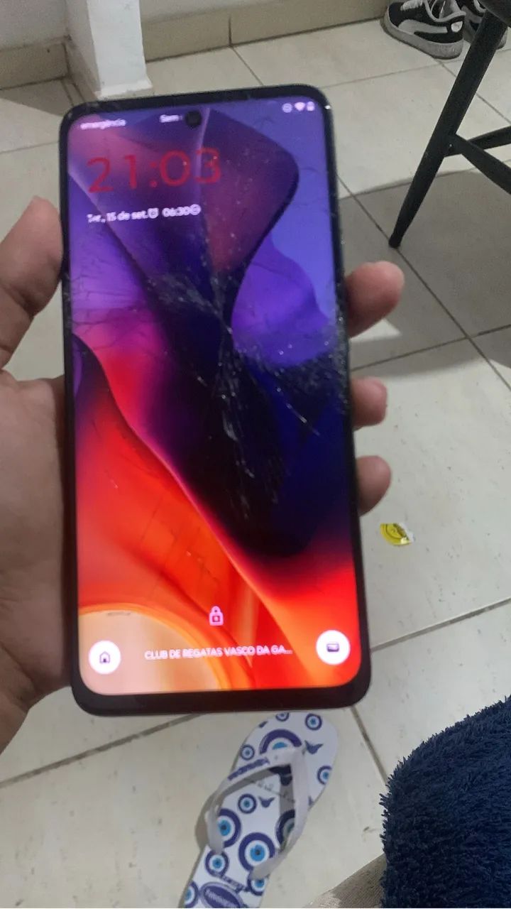 Celular com a tela quebrada mas funcionando normalmente  - Foto 3