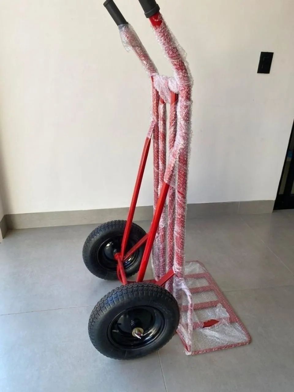 Carrinho Reforçado de Cargas em geral 300Kg  - Foto 2