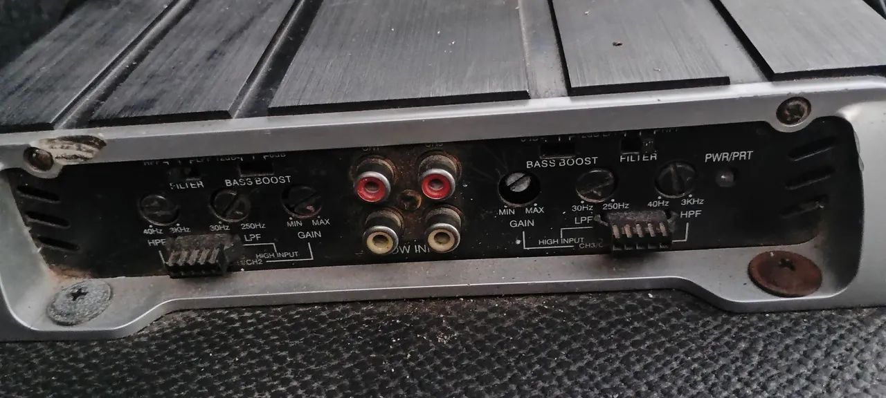 Vendo caixa de som amplificada 