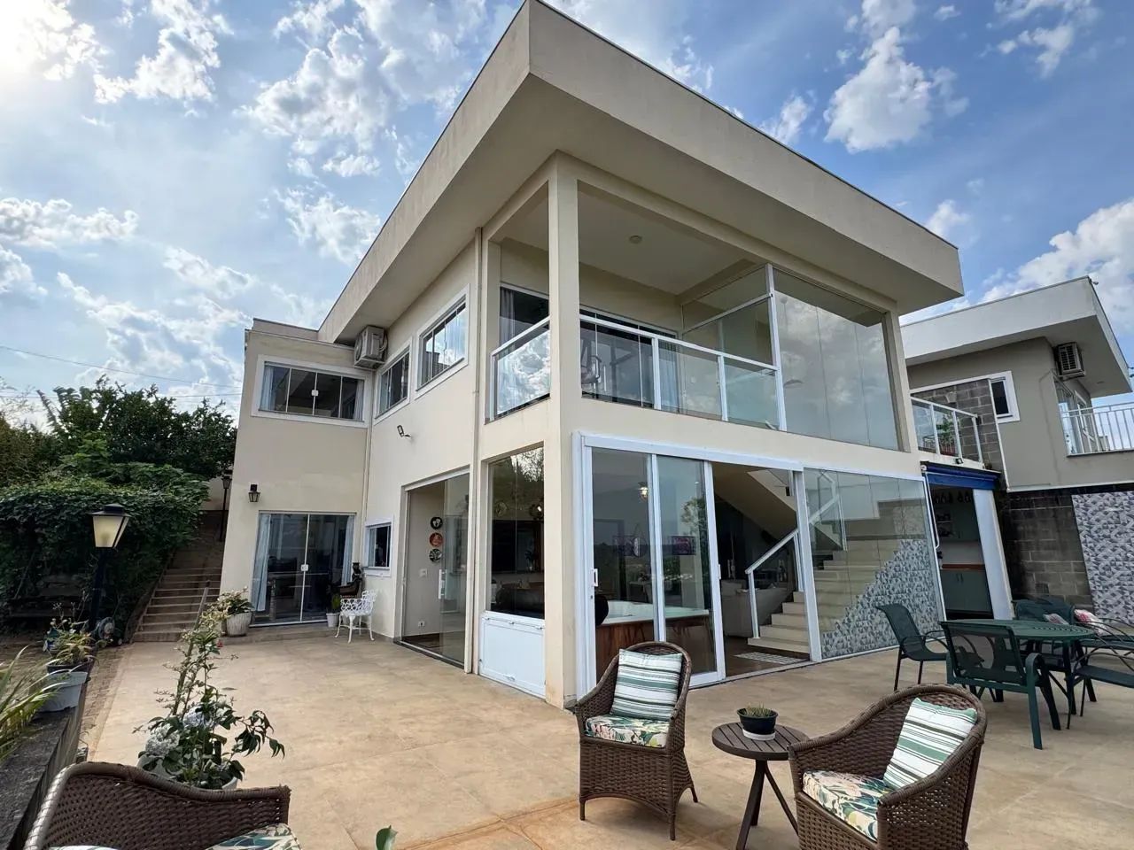 Casa 2 dormitórios - Centro - Águas de São Pedro - SP