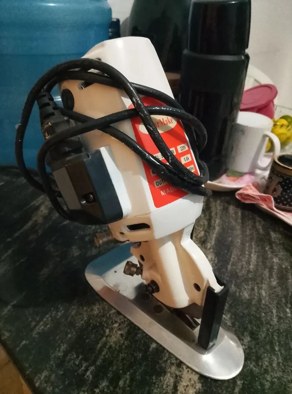Máquina de Cortar Tecido438562217022597120