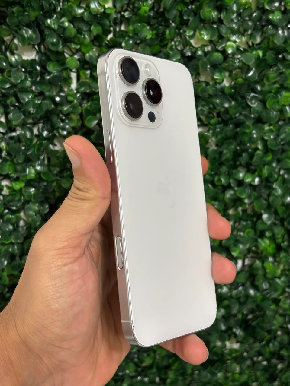 iPhone 16 Pro Max C/ Garantia
