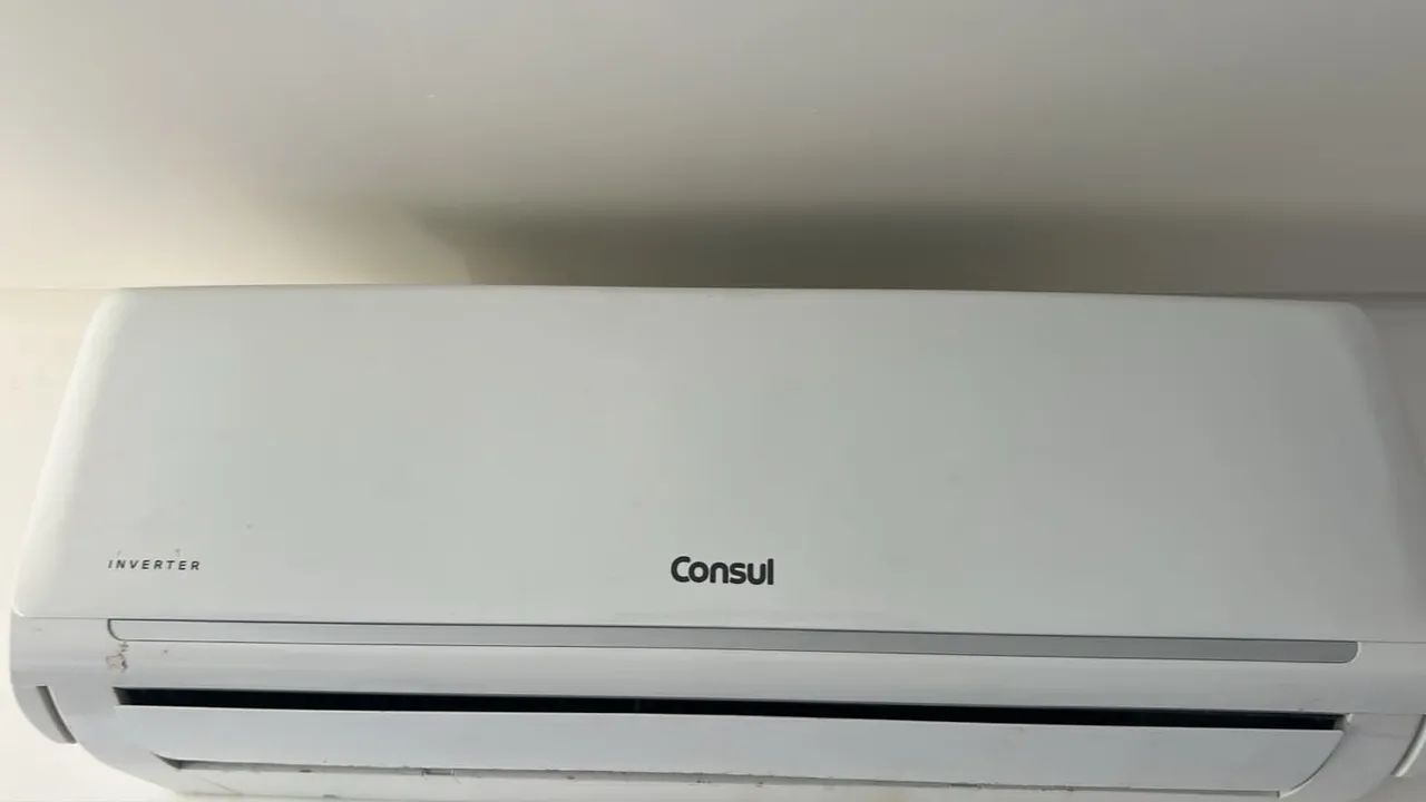Ar condicionado semi novo!