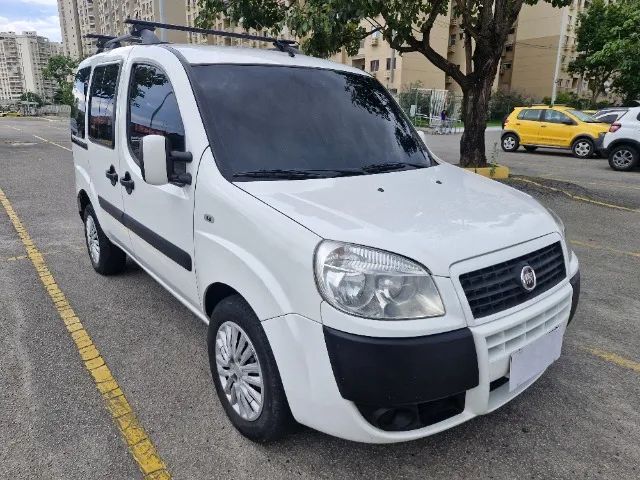 Fiat Doblo ESSENCE 1.8 16V FLEX 2013