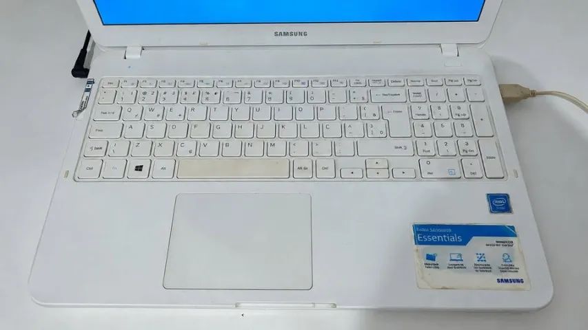 Notebook Samsung Essentials E20 - 4GB RAM / 500GB HD - Foto 3