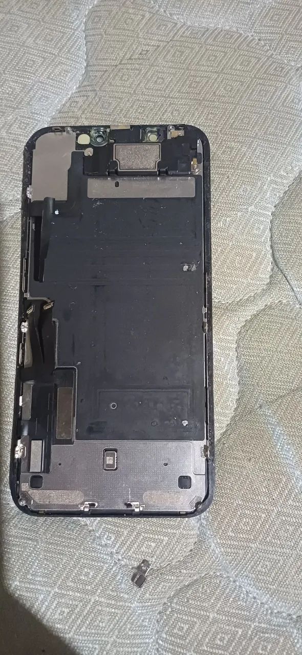 Tela iphone 11 original apenas com vidro trincando touch funcionando perfeitamente - Foto 2