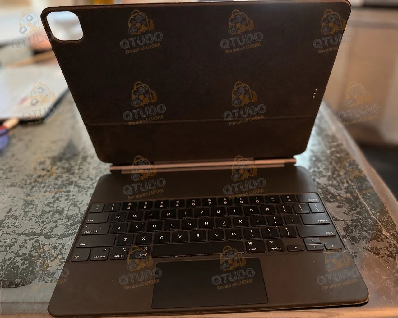 IPad Pro 12.9 Wi-Fi-celular M2 Prata 256Gb + MagicKeyboard+carreador e cabo C  Apple - Foto 2