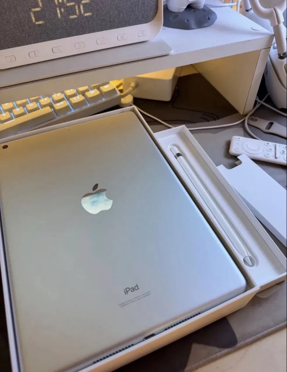 iPad prata 64GB em perfeito estado + Apple Pencil original  - Foto 3