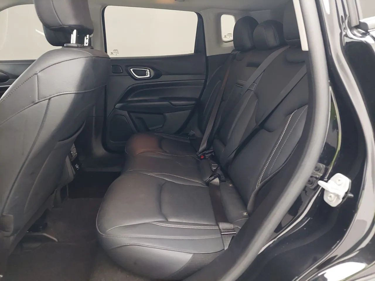 Jeep Compass LONG. T270 1.3 TB 4x2 Flex Aut., foto 18 de 18