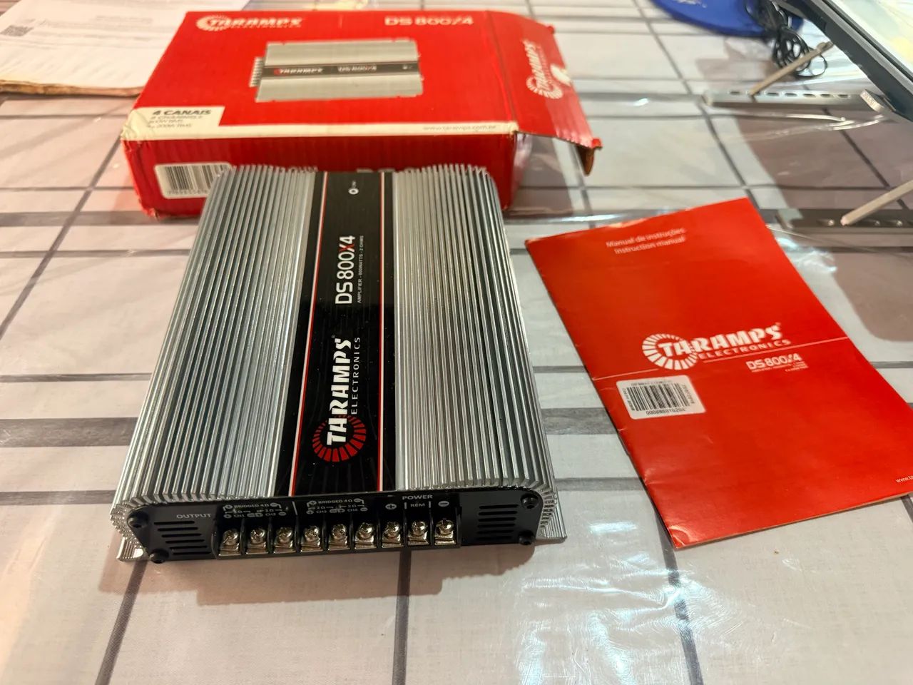 Módulo Taramps DS 800x4,  4 canais  800WRMS 4 x 200 WRMS