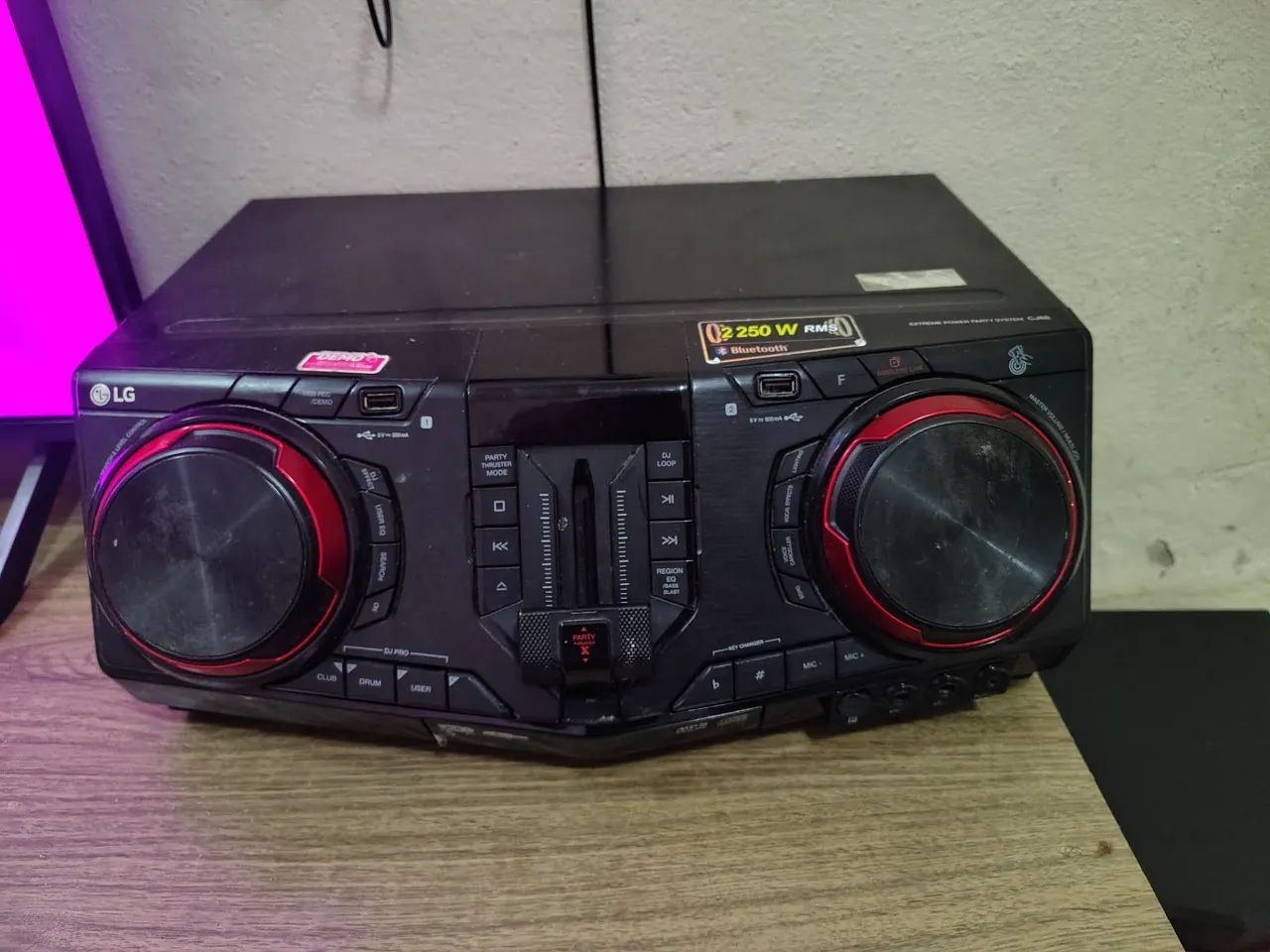 Aparelho Mini System LG Xboom CJ88 - Foto 5