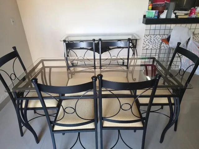 Mesa de Jantar 4 Lugares com Tampo de Vidro